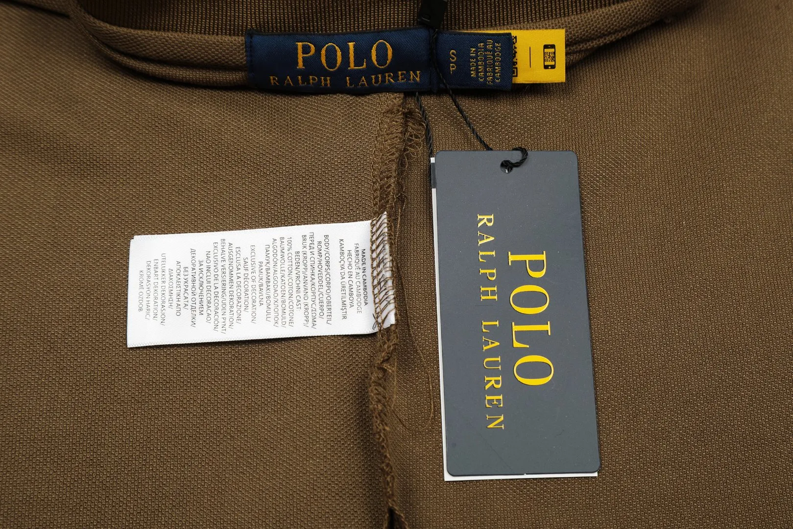 🅿️152 "Top quality" Style number: DS001# (not off the shelves all year round) [Ralph Lauren classic pony embroidered lapel POLO short sleeves] ✅Ralph Lauren Ralph Lauren classic basic versatile POLO short sleeves ✅Main supply platform live broadcast Wholesale entities will be replenished when out of stock Not removed from the shelves ✅ZP quality 1:1 version Scan the code to enter the GF website Z cabinet quality ✅Detailed quality The only one in Guangzhou Imported pique fabrics Mainly high-end, cost-effective and good quality. Needless to say, the version is restored to the original version. The maximum size can be worn up to 210 pounds. Loose, comfortable and stress-free. ✅Wear for work and life. Suitable for various occasions. A must-have recommendation for couples. Size: